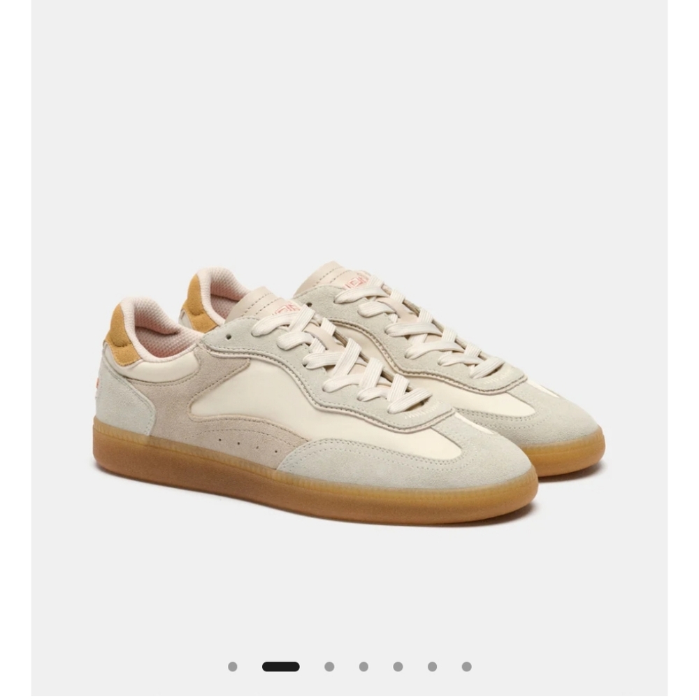 Hoff Tan Sneakers